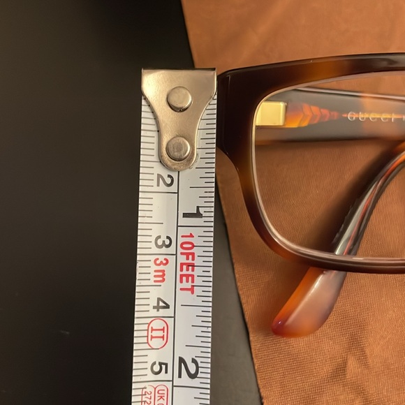 Gucci eyeglasses. Tortoise Shell frames. Gold embellishments. GG 3133. - Picture 9 of 9